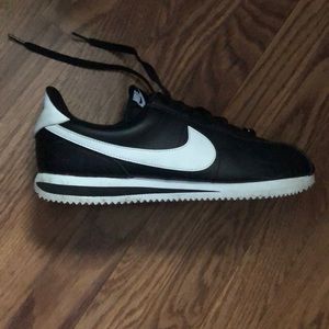 Nike Cortez Basic Black White